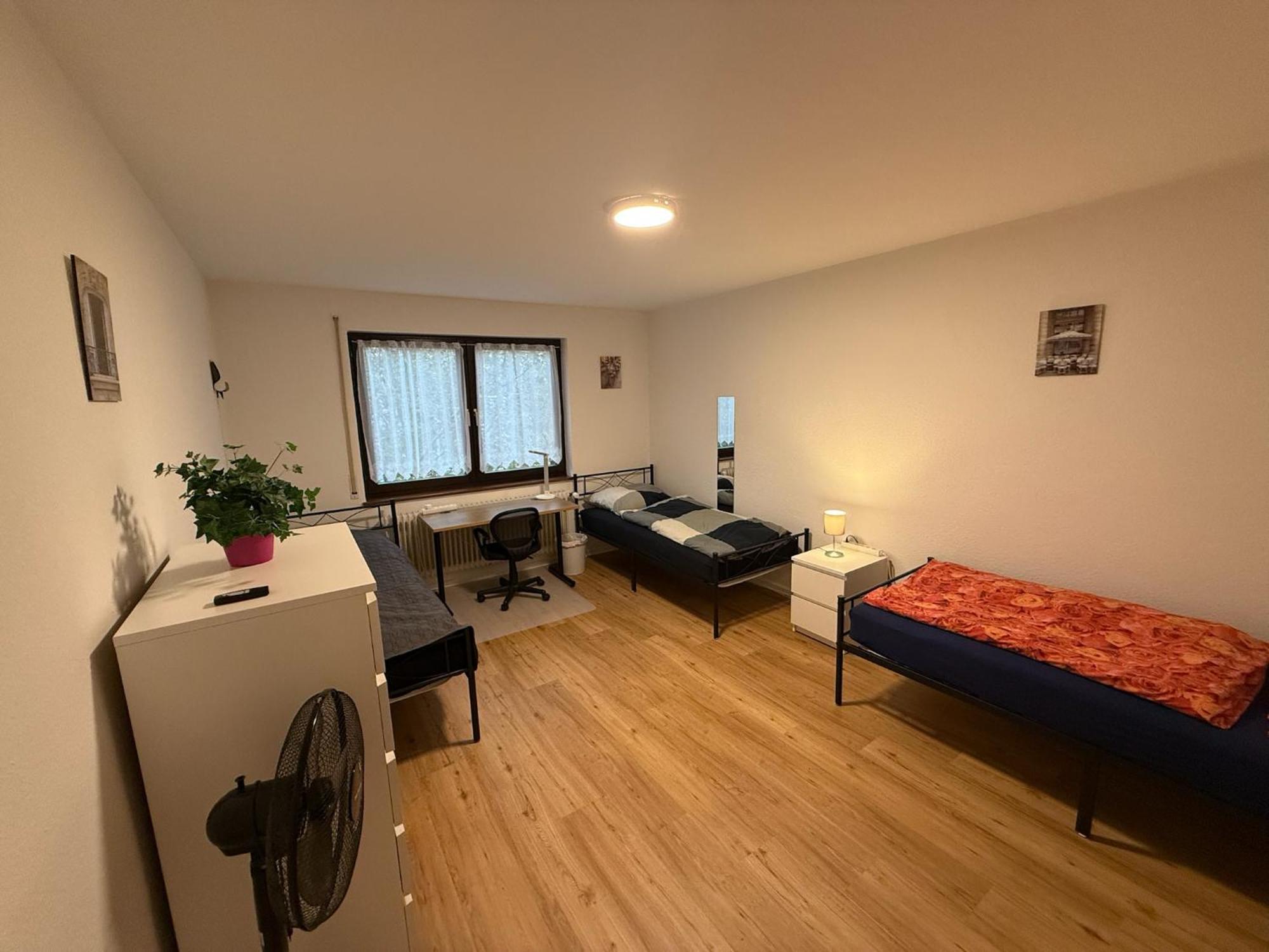 Big, Cosy And Central Apartment Karlsruhe Exterior photo